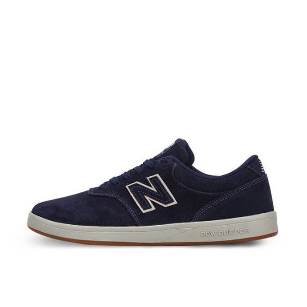New Balance AM424