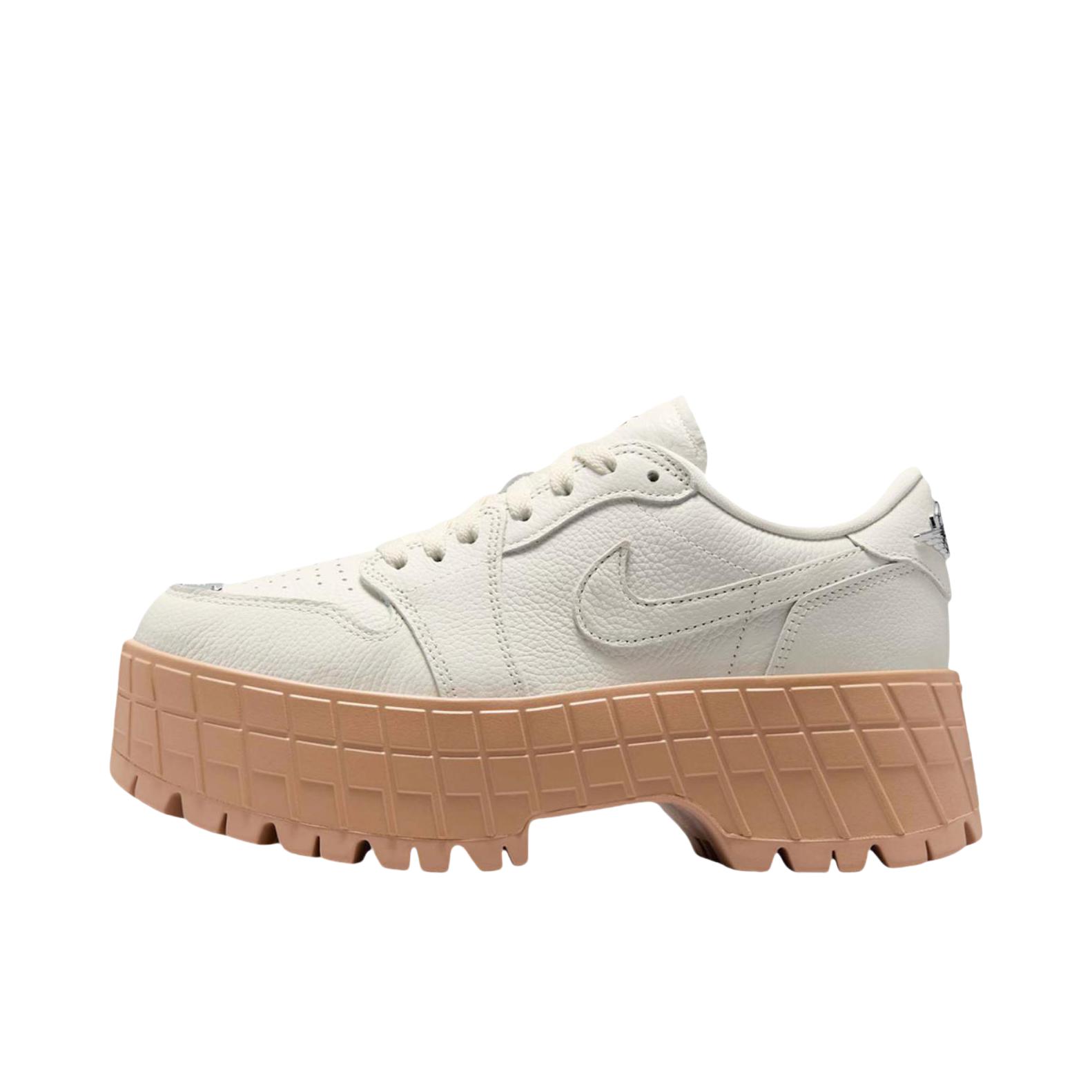 推荐商品：Air Jordan 1 Brooklyn 防滑耐磨 缓震增高 舒适简约 圆头 休闲运动 时装靴冬季轻便减震 女款/白色