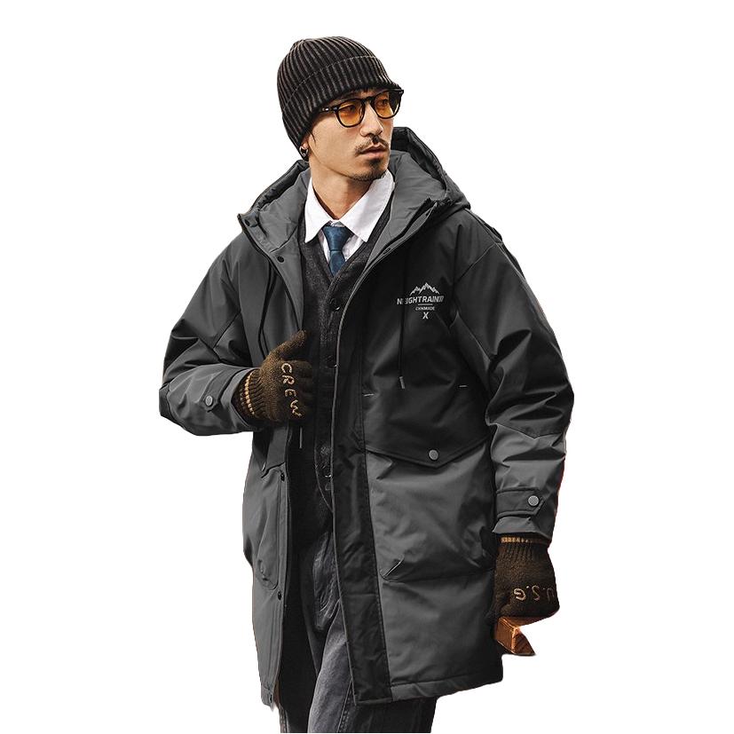 推荐商品：杰雷诺 保暖亲肤中长款连帽滑雪羽绒服 J202411281412 黑