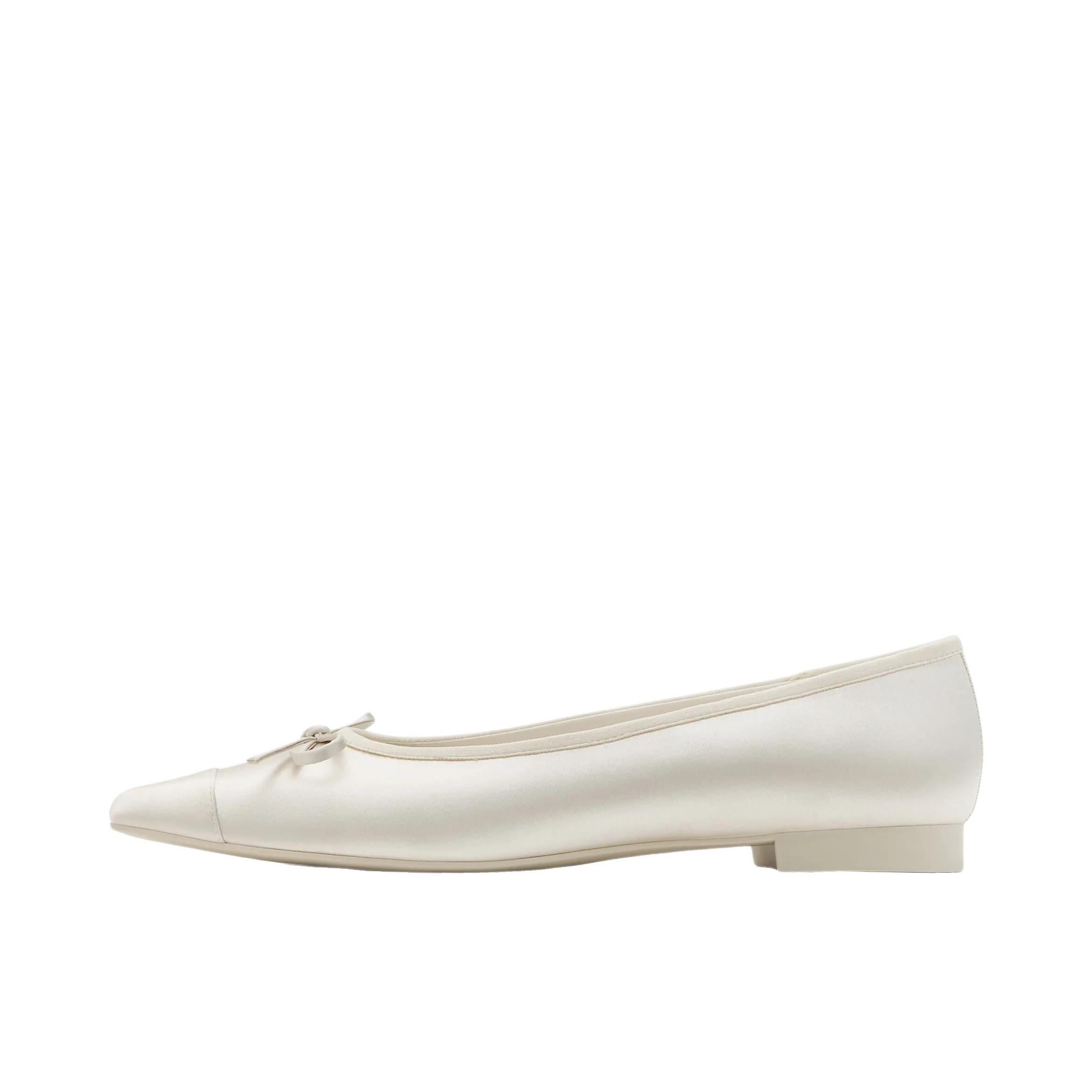 推荐商品：CHARLES&KEITH 单鞋 简约百搭舒适轻便 CK1-70920238 奶白色