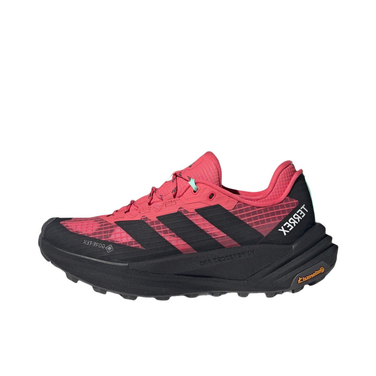 推荐商品：adidas Terrex FREEHIKER 3 GORE-TEX 户外鞋 防水回弹防滑 漩涡荧光红/黑色