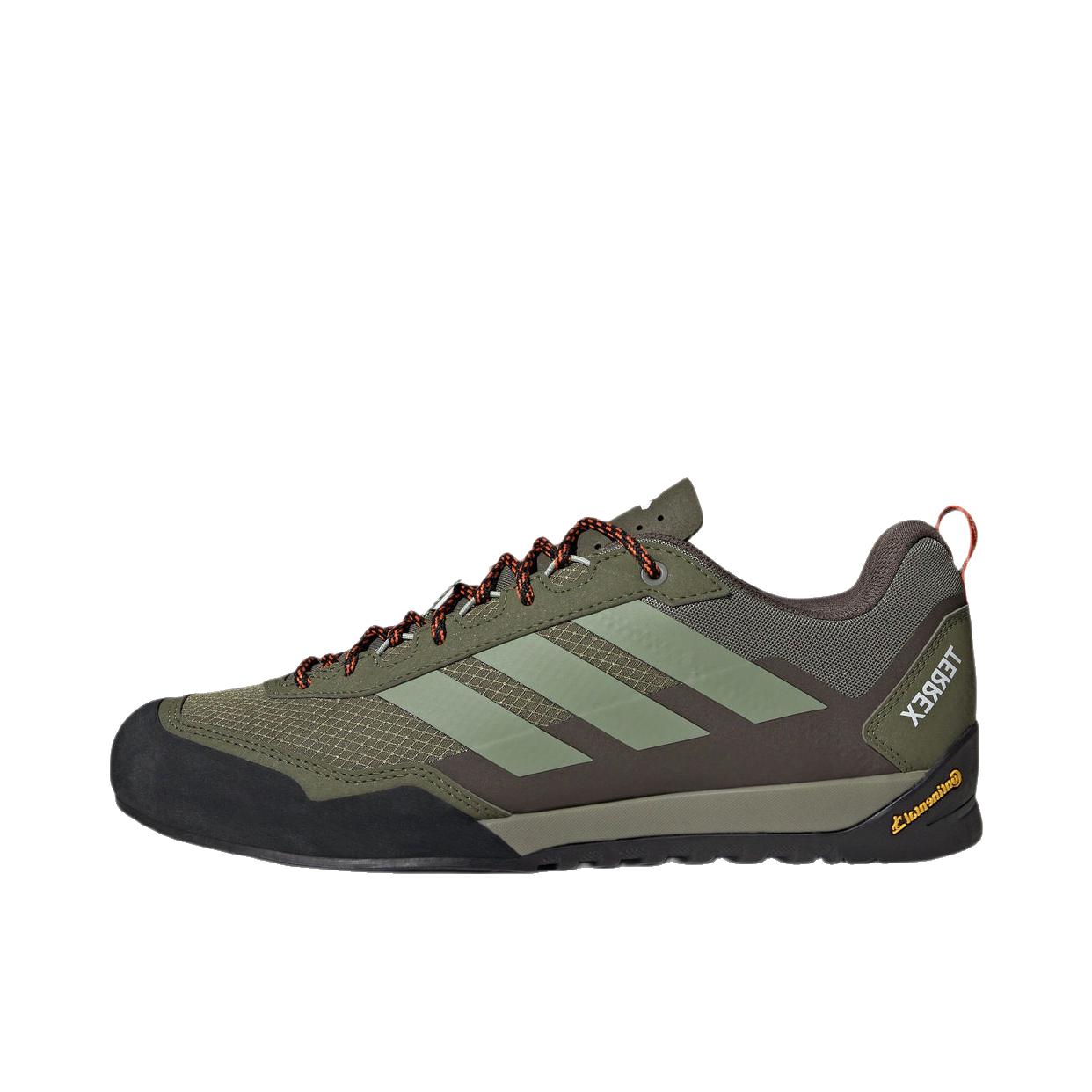 推荐商品：adidas Terrex Skychaser Solo 3 登山鞋 户外鞋 舒适防滑耐磨简约 岩层橄榄绿/帐篷绿/暗橄榄绿