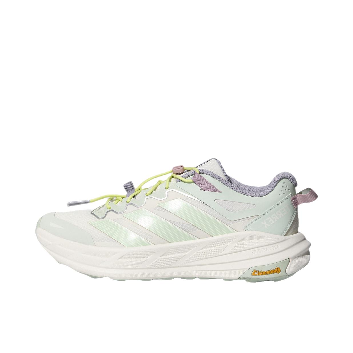 推荐商品：adidas Terrex Freehiker LT 登山鞋 户外鞋 舒适百搭防滑回弹贴合防泼支撑徒步鞋 亮白色/亚麻绿/荣耀灰