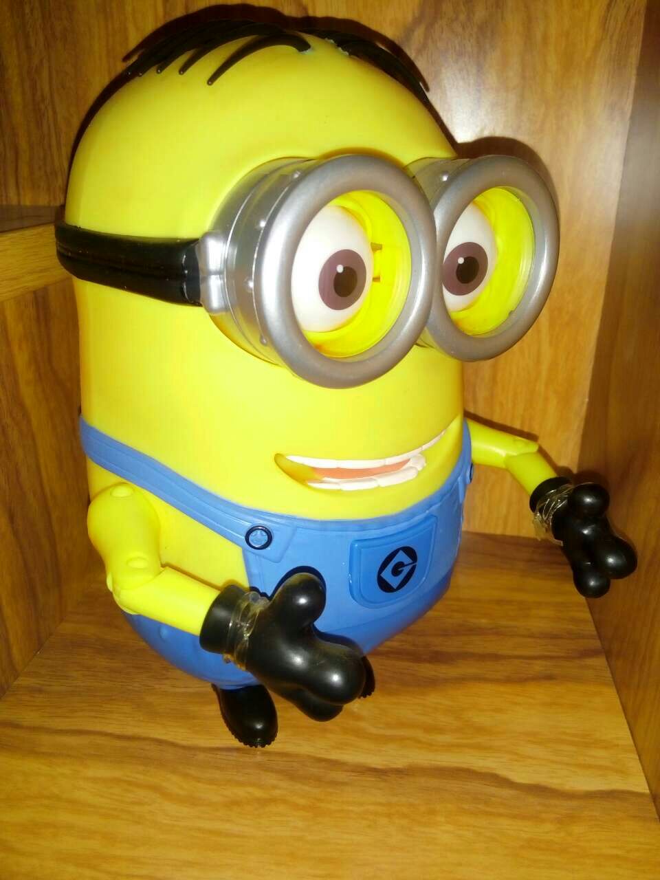 网友晒物电影界的萌神全方位晒会说话的小黄人dave