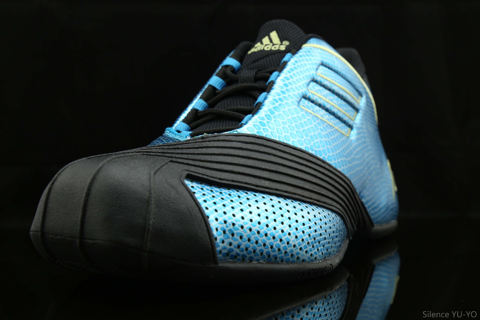 tmac1蛇年麦迪一代闪亮版骚蛇出洞