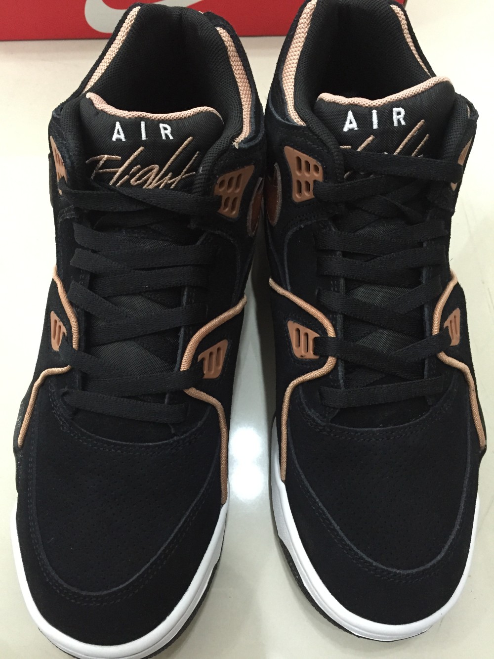 手快有晒一下识货app抢到的nikeairfight