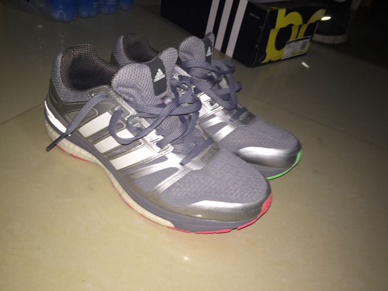 不简单的泡沫,体验阿迪冷门老款supernova