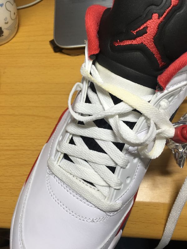 aj5low火焰红细节上脚