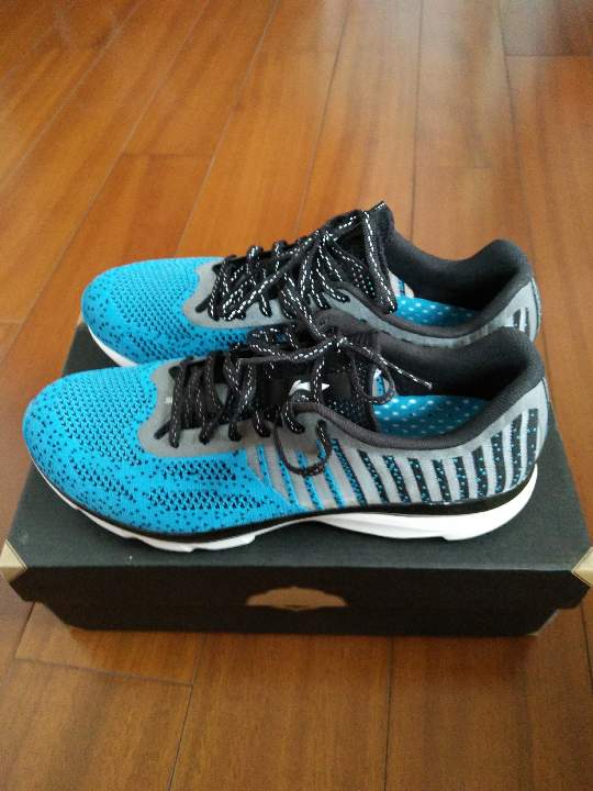 李宁超轻13代跑鞋