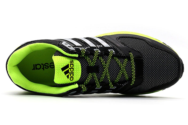 非常适合炎热的夏天,中底的torsion system提供了更上一层楼