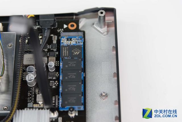 华硕飞行堡垒S M80迷你游戏PC评测 