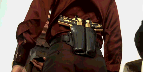 相比之下,手枪虽然个头逊色一些,却绝对是个短小精悍的"贴身保镖".