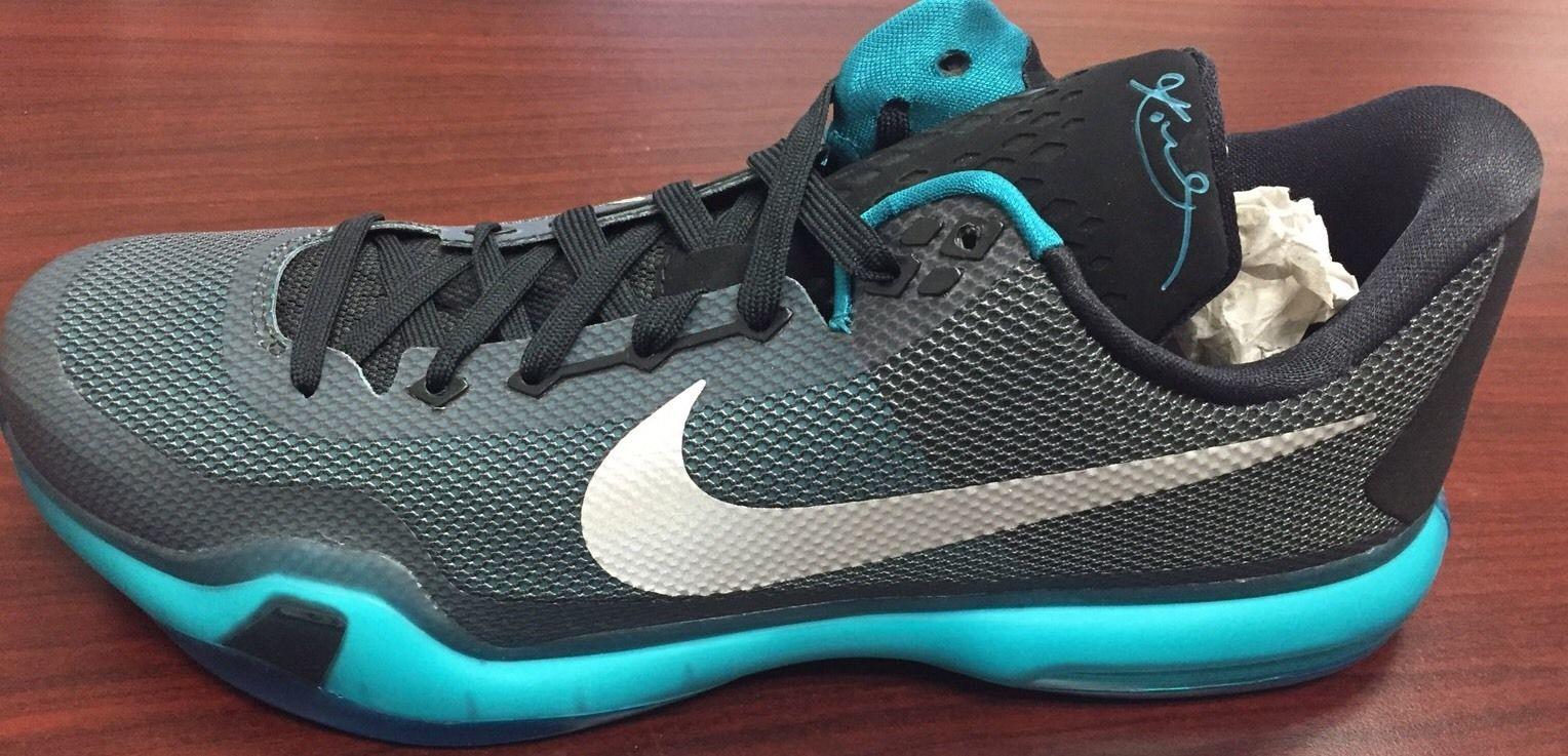 科比十代篮球鞋