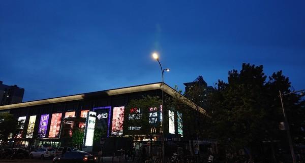 索尼XZ2评测：温润外表下的SONY式执着