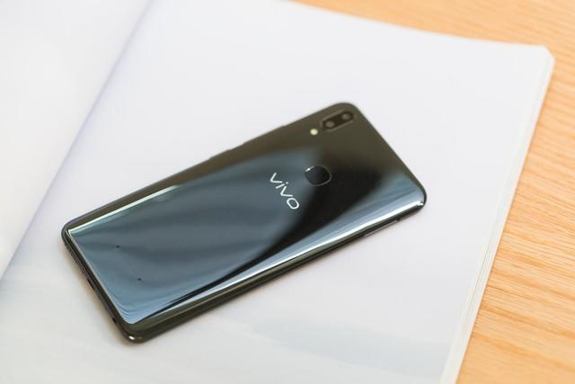 vivo Z1实测 性能给力王者吃鸡轻松驾驭 
