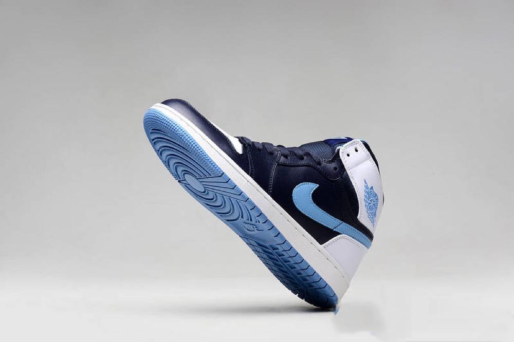 在如今疯狂发售aj1的潮流中,我们似乎已经忘了这俩兄弟的专属aj1pe.