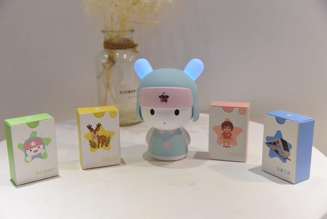 小米生态链又一智能新玩伴--米兔卡片学习机体验