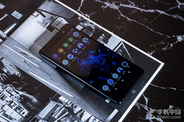索尼Xperia XZ2 Premium