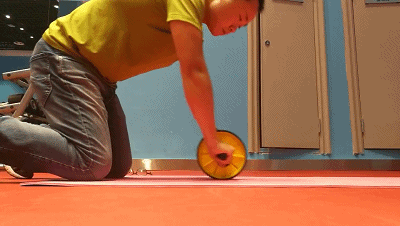 这个夏天不仅有世界杯还可以有健腹轮练就的公狗腰