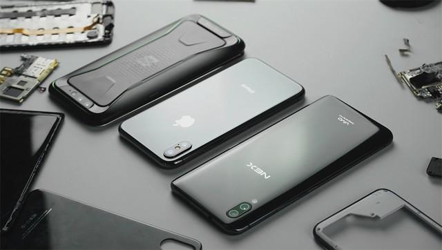 vivo NEX吃鸡PK战 花式秀iPhone X/黑鲨 