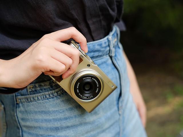 高颜值便携大底PS机 富士XF10相机评测 