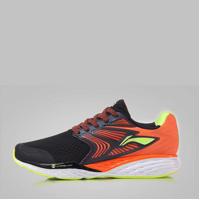 李宁云4代跑鞋