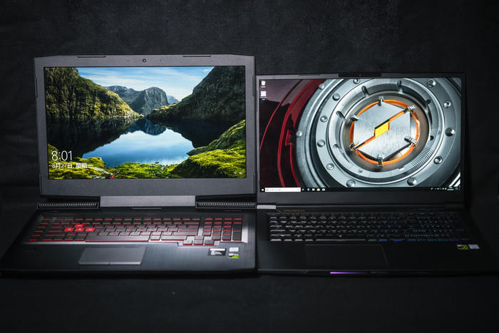 ↑左：传统17.3吋游戏本、右：X8Ti Plus