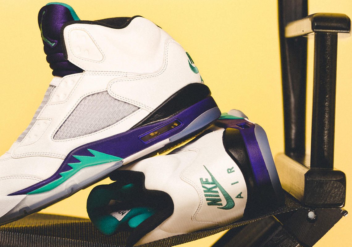 AV3919-135,AJ5,Air Jordan 5 AV3919-135 AJ5 威尔·史密斯生日当天发售！这双白紫 AJ5 入手难度可能不低！