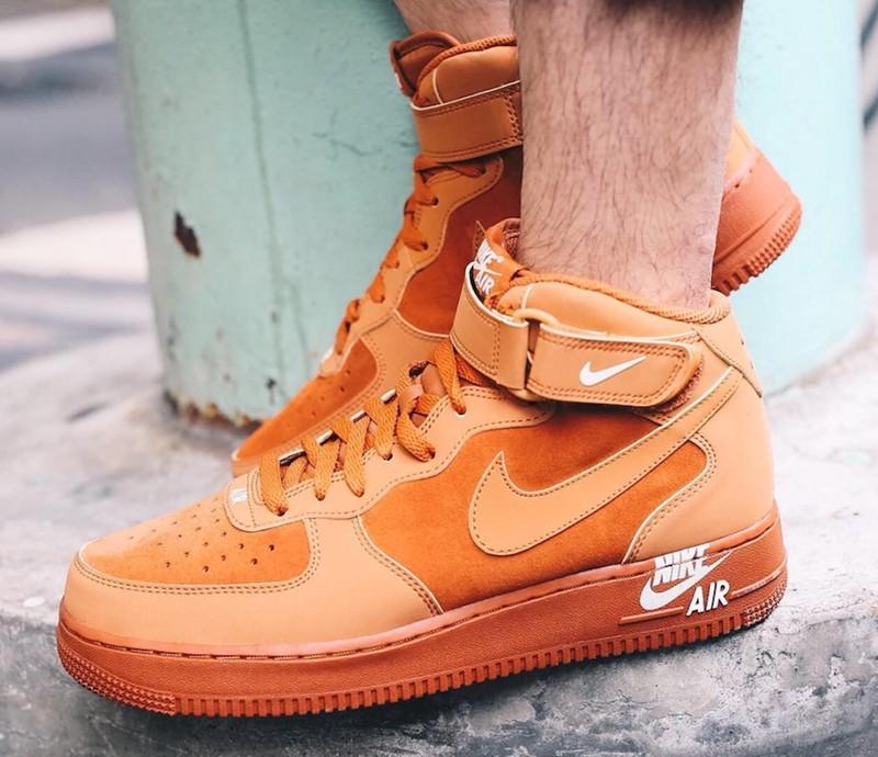 Nike,Air Force 1 Mid,Orange,31  这双 “小麦” 有点特别！Air Force 1 Mid 全新设计配色释出