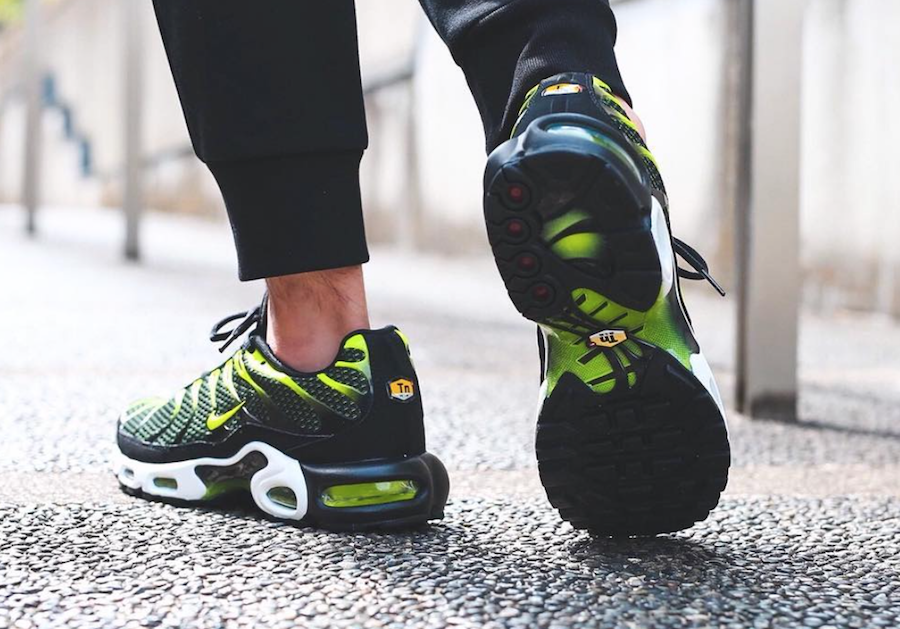 Nike,Air Max Plus,852630-036  复古风潮人们的心头好！全新 Air Max Plus 现已发售