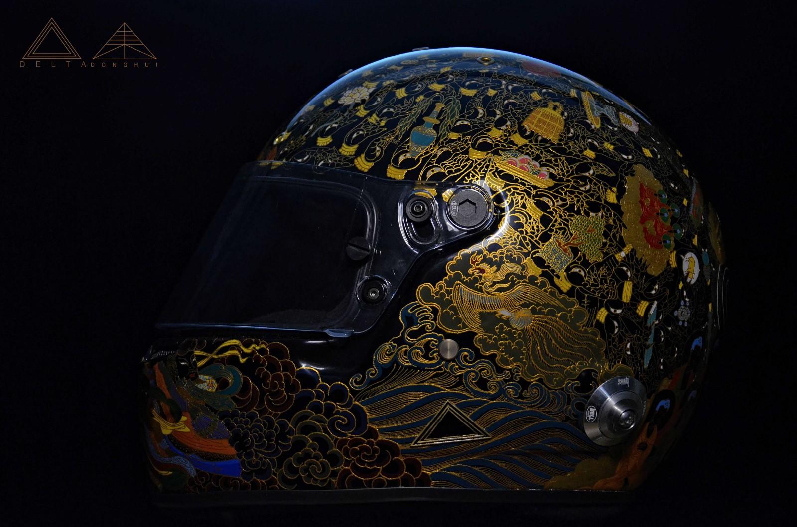 他花了10万为王思聪设计头盔,还有《海贼王》创作!