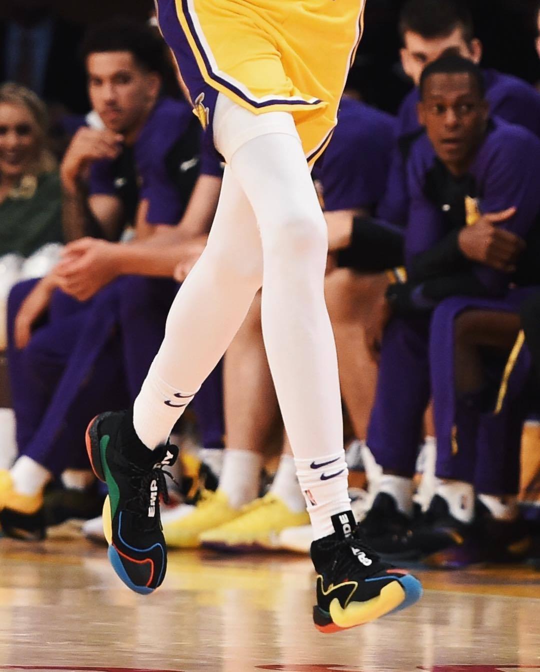 NBA,鞋王,之争,再度,开启,季前赛,上,脚,亮点,  NBA 鞋王之争再度开启！季前赛上脚亮点颇多