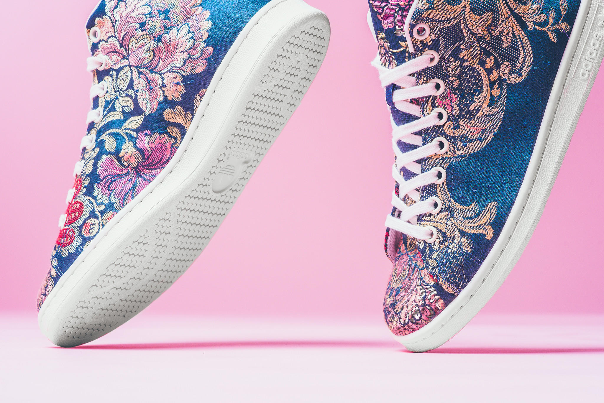 pharrell_adidas_consortium_stan_smith_high_floral_print_sneaker_politics_hypebeast_5_75f032bb-a6e9-445d-ae11-a518dbbcd362
