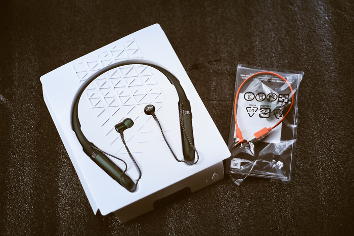 JBL LIVE 200BT
