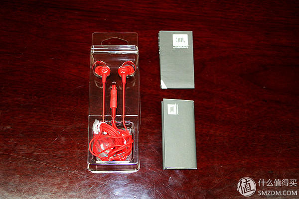 大品牌百元入门款坑不坑？JBL C100SI 入耳式耳机 开箱评测