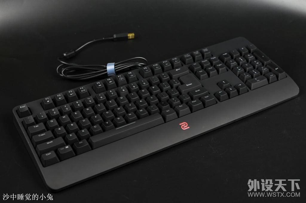 一切只为了电竞，BenQ ZOWIE CELERITAS II 光轴游戏键盘评测