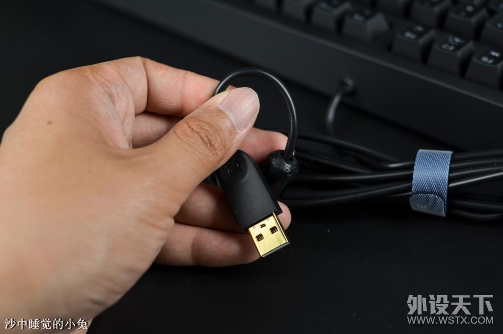 一切只为了电竞，BenQ ZOWIE CELERITAS II 光轴游戏键盘评测