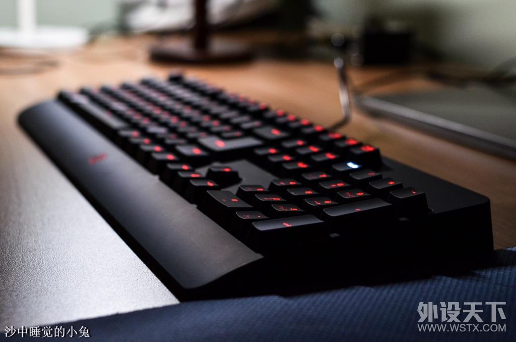 一切只为了电竞，BenQ ZOWIE CELERITAS II 光轴游戏键盘评测