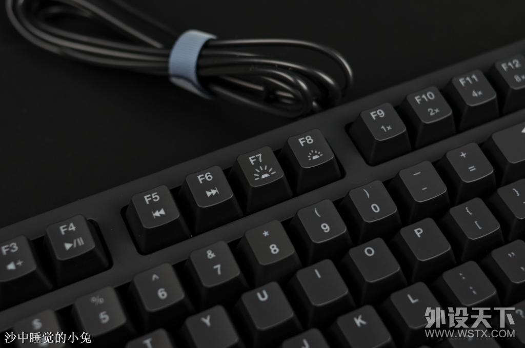 一切只为了电竞，BenQ ZOWIE CELERITAS II 光轴游戏键盘评测