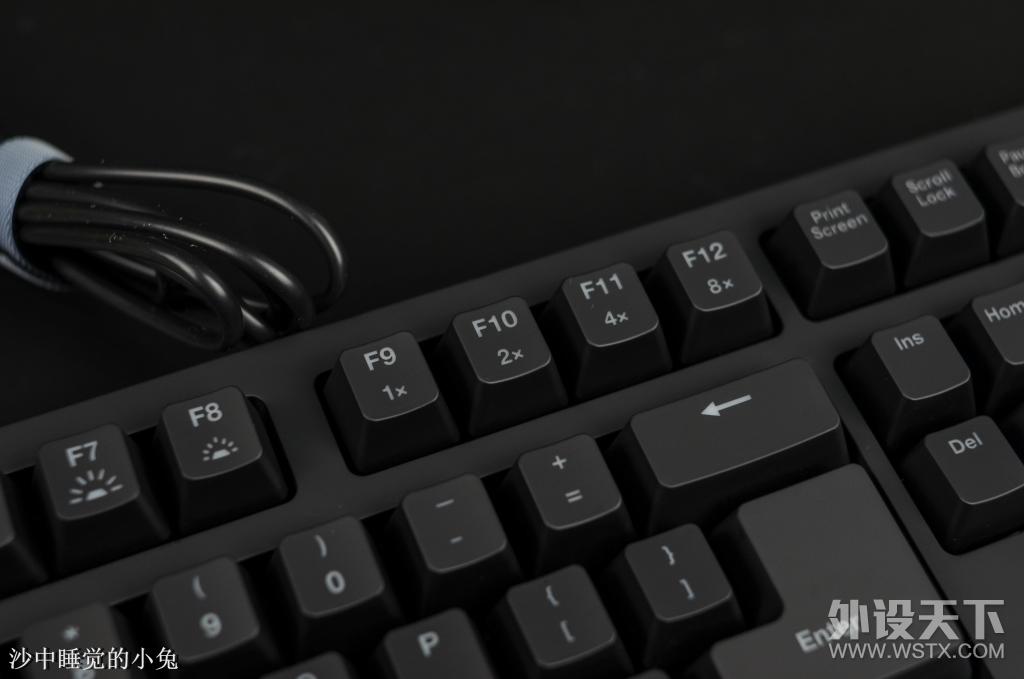 一切只为了电竞，BenQ ZOWIE CELERITAS II 光轴游戏键盘评测