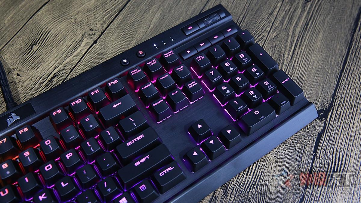 海盗船K65RGB K70RGB K70：“银”轴加持     