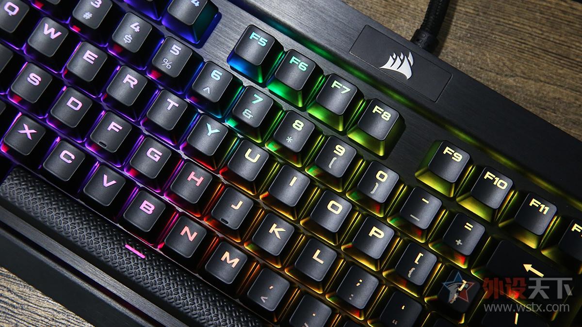 海盗船K65RGB K70RGB K70：“银”轴加持     