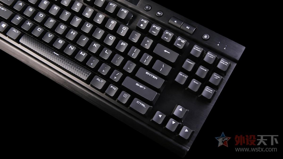 海盗船K65RGB K70RGB K70：“银”轴加持     