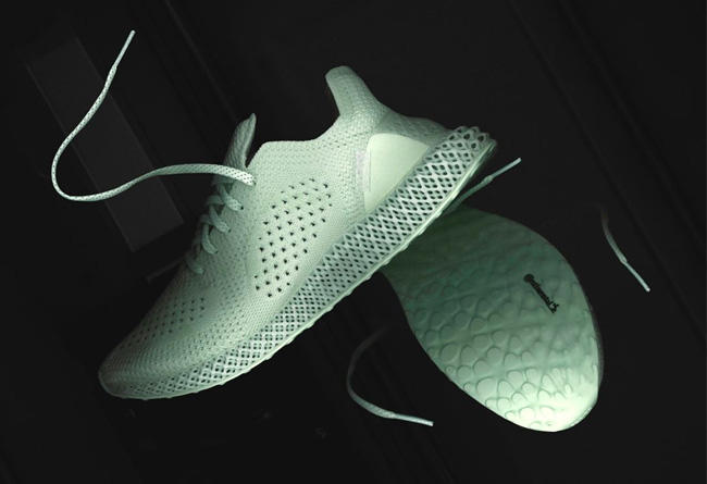 Daniel Arsham,adidas  这个艺术家联名的4D 跑鞋市价过万，设计背后的故事你了解么？