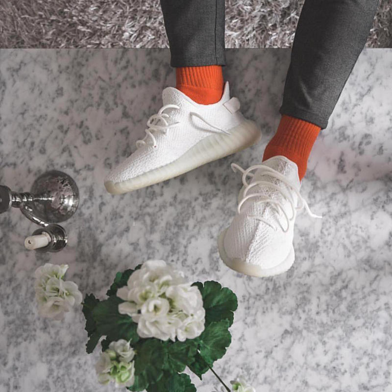 Yeezy,AJ1,Air Jordan 1,OFF-WHI  这是今年称霸球鞋圈的「四大天王」！90% 的人至少买过一双！