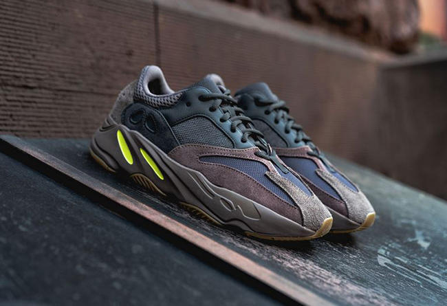 adidas,Yeezy Boost 700 Wave Ru  女码比男码贵了不少！全新 Yeezy 700 本周末发售