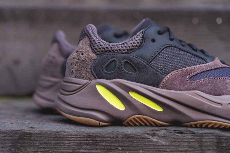 adidas,Yeezy Boost 700 Wave Ru  女码比男码贵了不少！全新 Yeezy 700 本周末发售