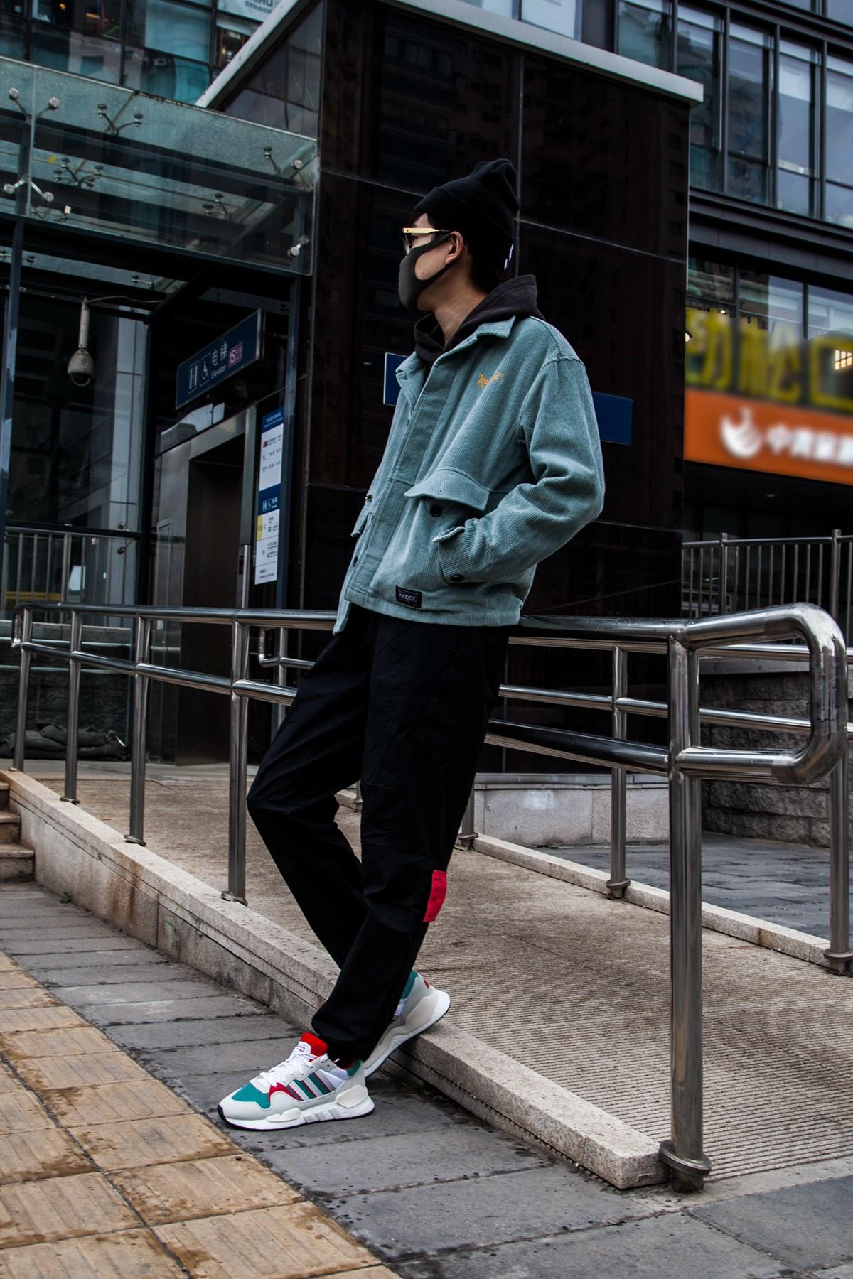 adidas,Naver Made  花一双的钱，体验最经典的两双鞋！这种机会这辈子可能只有一次