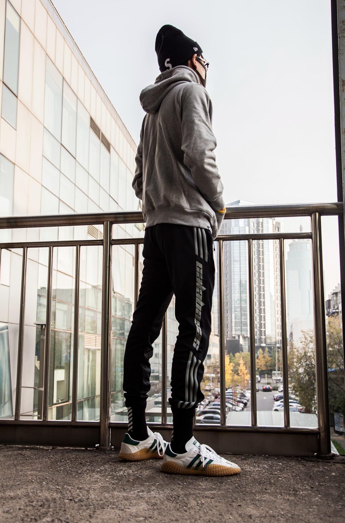 adidas,Naver Made  花一双的钱，体验最经典的两双鞋！这种机会这辈子可能只有一次