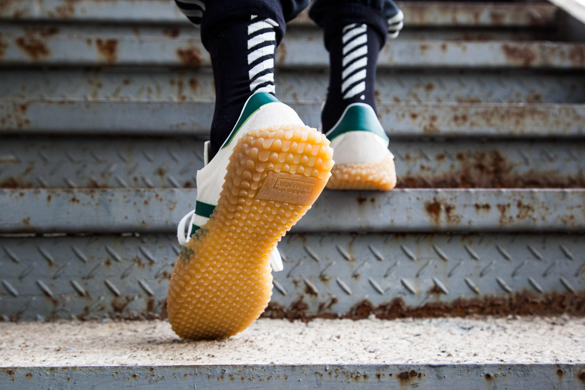 adidas,Naver Made  花一双的钱，体验最经典的两双鞋！这种机会这辈子可能只有一次